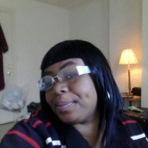 Meet your Posher, Mone